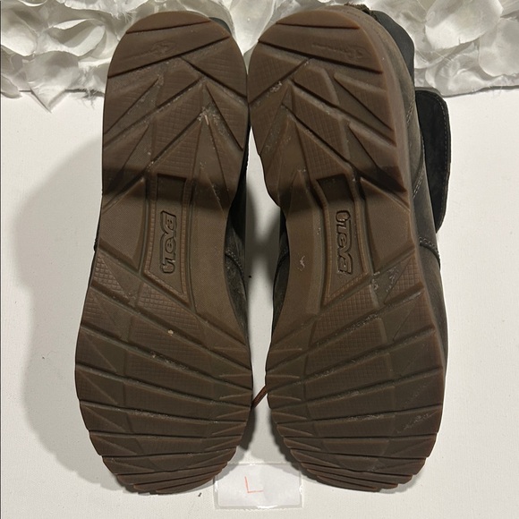 Teva Women's Gray Lace-Up Boots - Picture 4 of 4